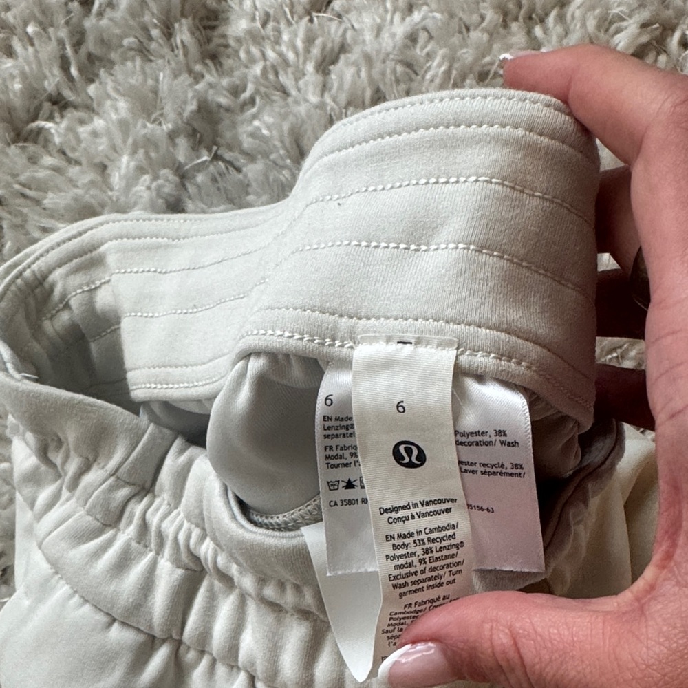 lululemon athletica softstreme high rise pant - Picture 4 of 4